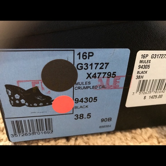 Authentic CHANEL shoe..new with box. - Picture 3 of 3